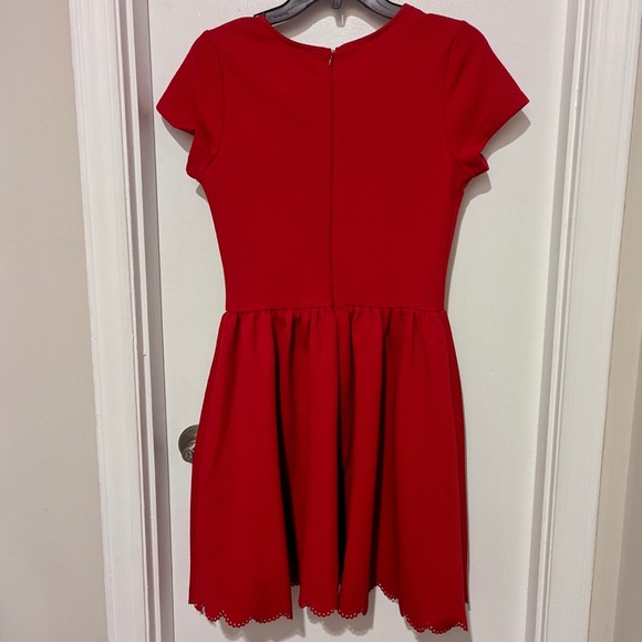 ADORABLE A-Line Red Scalloped Dress - Picture 4 of 6